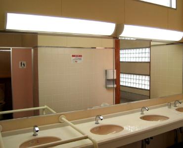 TOILET2